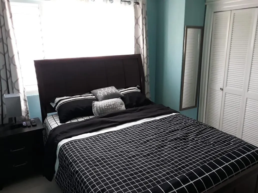 דירות מונטגו ביי Nuu Naples Hills ג'מייקה